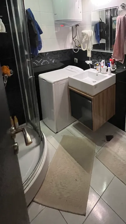 Номер с видом на море, Волна, Orby residents