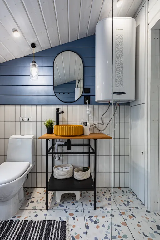 Новый панорамный дом с лесом на участке