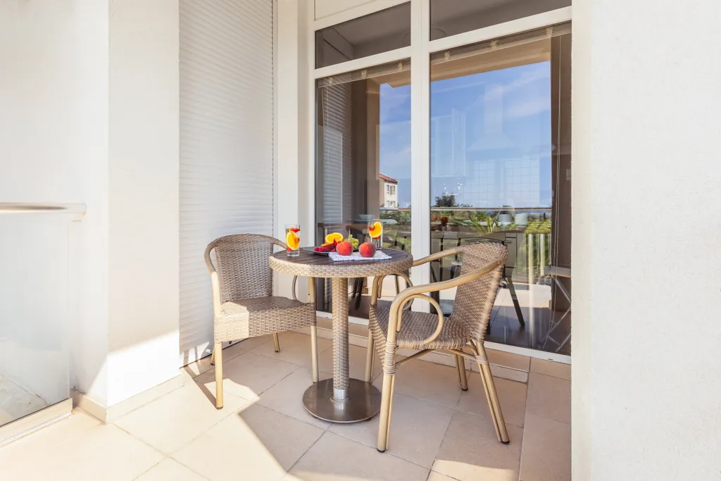 Двухкомнатный апартамент с видом на море