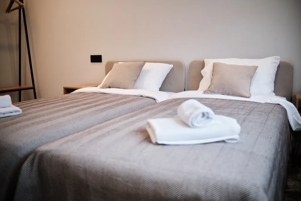 Новый современный дом для большой семьи или доброй компании