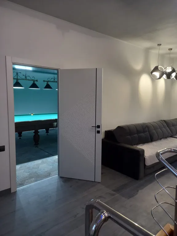 Коттедж под мероприятия с бассейном и баней