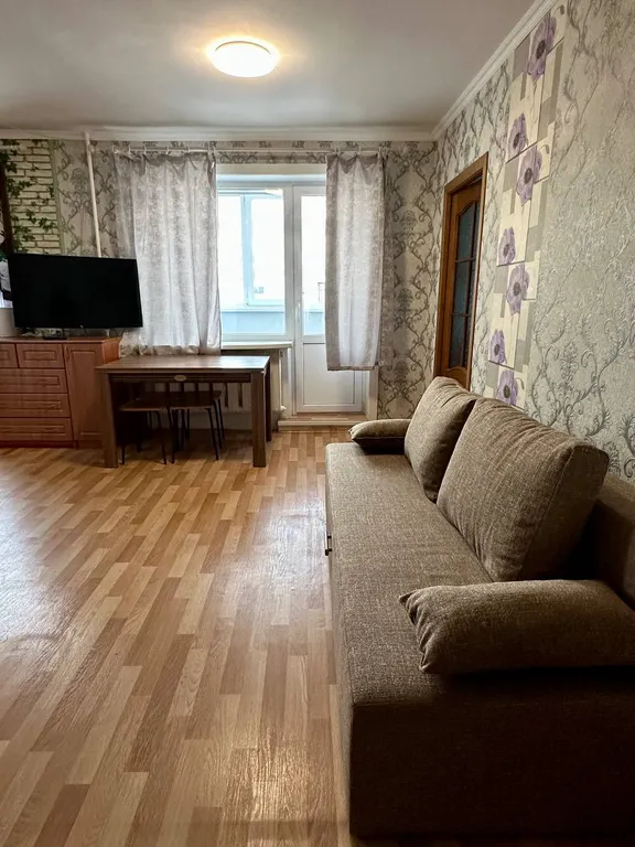 Двухкомнатная квартира на 5 чел. возле Горного Вохдуха и парка