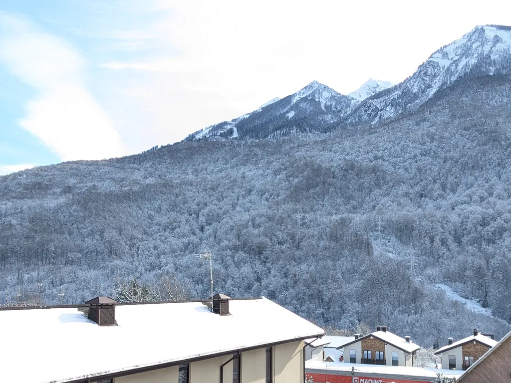 Новая квартира с видовым балконом и лыжной комнатой