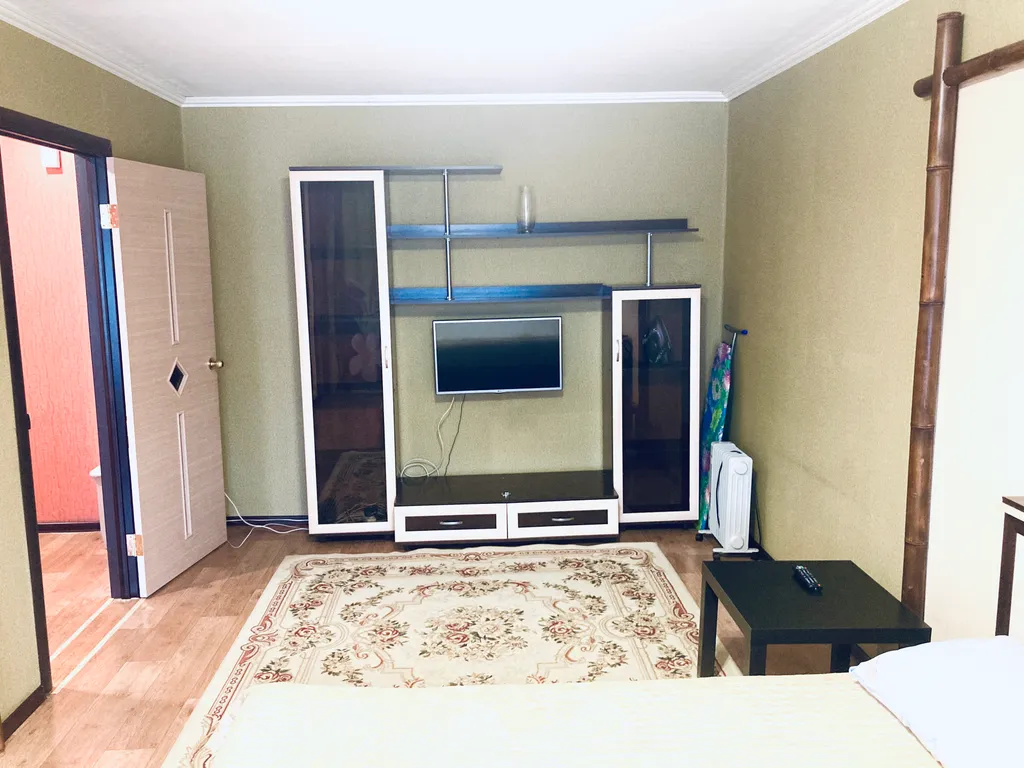 Квартира у ТРЦ Европа, ТРЦ Праздничный