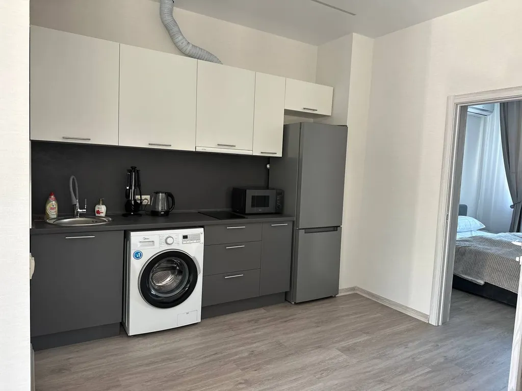 Дом с бассейном