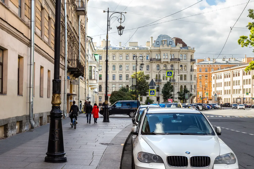 Новая квартира в самом центре, 2 комнатная + кухня-столовая, есть всё, 4 гостя
