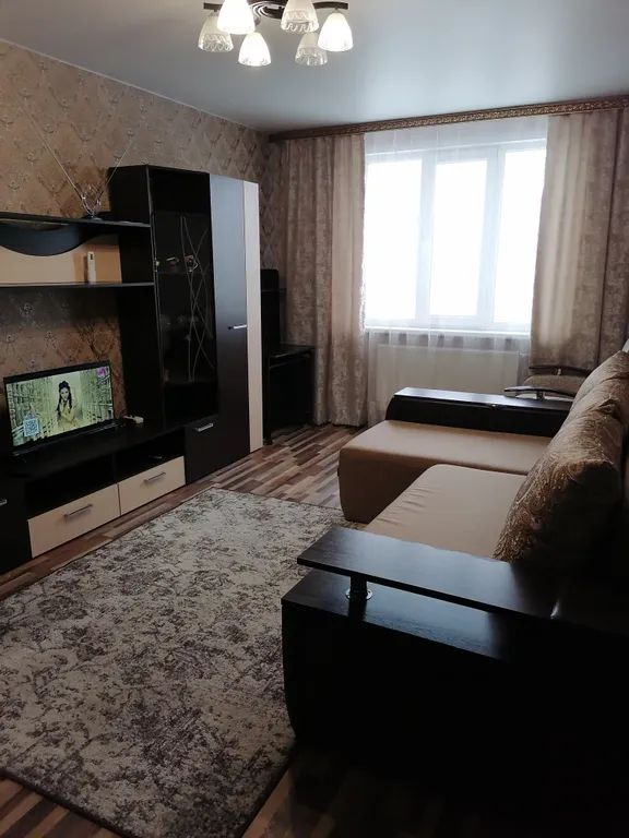 Благоустроенная квартира — аренда посуточно в Лиски