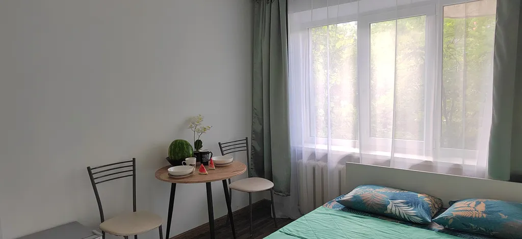 Вода всегда студия у кинотеатра и парка круглосуточный супермаркет