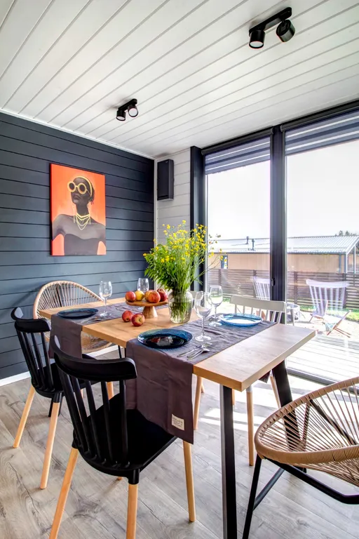 Дoм с видом на лec