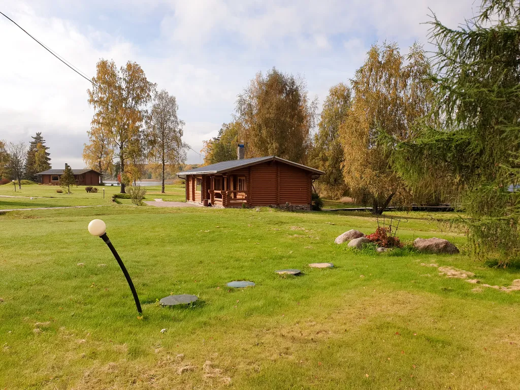 Семейный коттедж с сауной, на тихом берегу озера Воукса