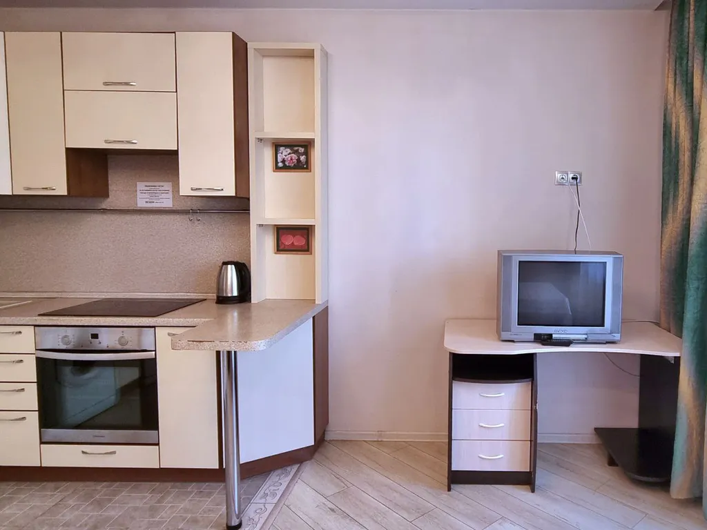 Евро трехкомнатная квартира возле Онкологического диспансера