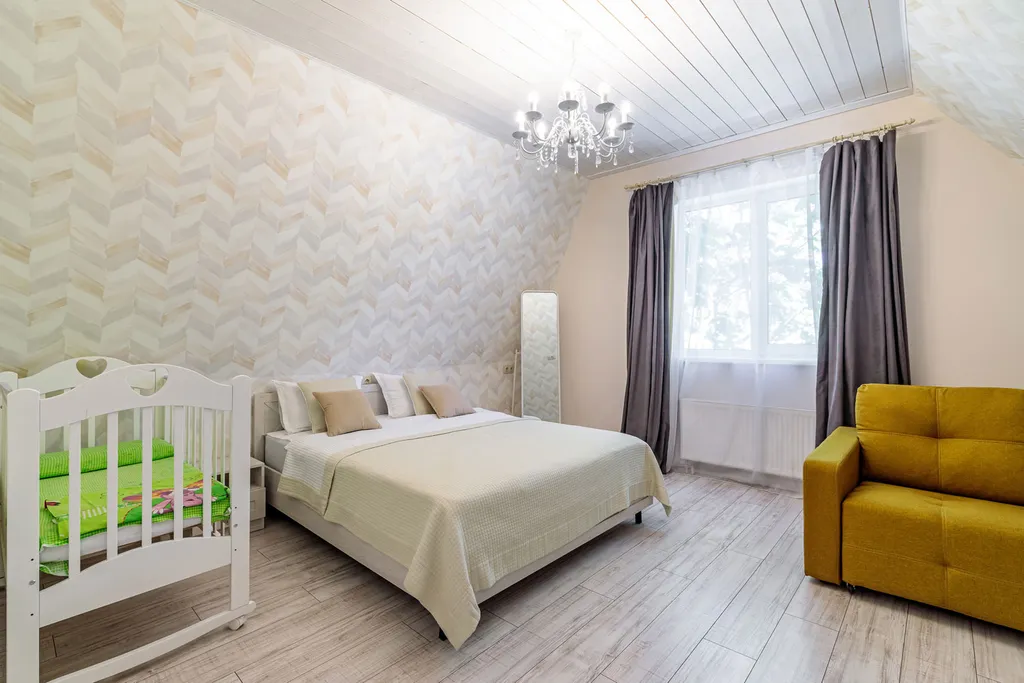 Совершенно новый дом на берегу озера с верандой и русской баней