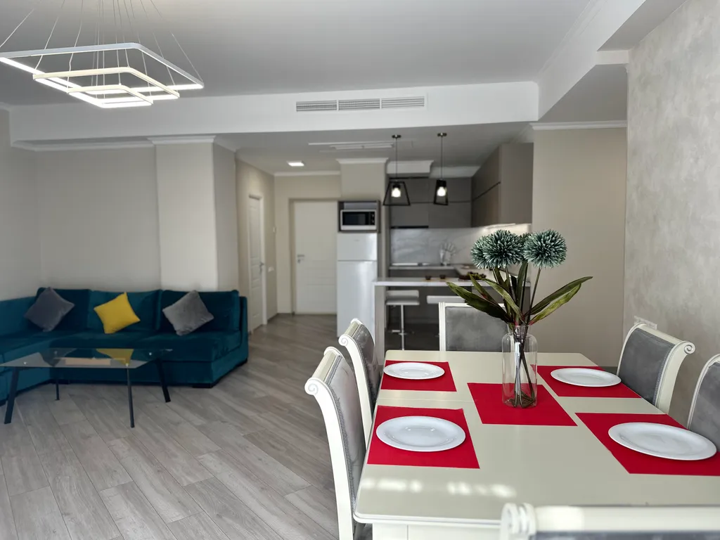 Апартамент с видом на горы и большой террасой