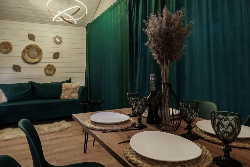 Коттедж Стильный Барн-Хаус с горячей купелью — Соловеново