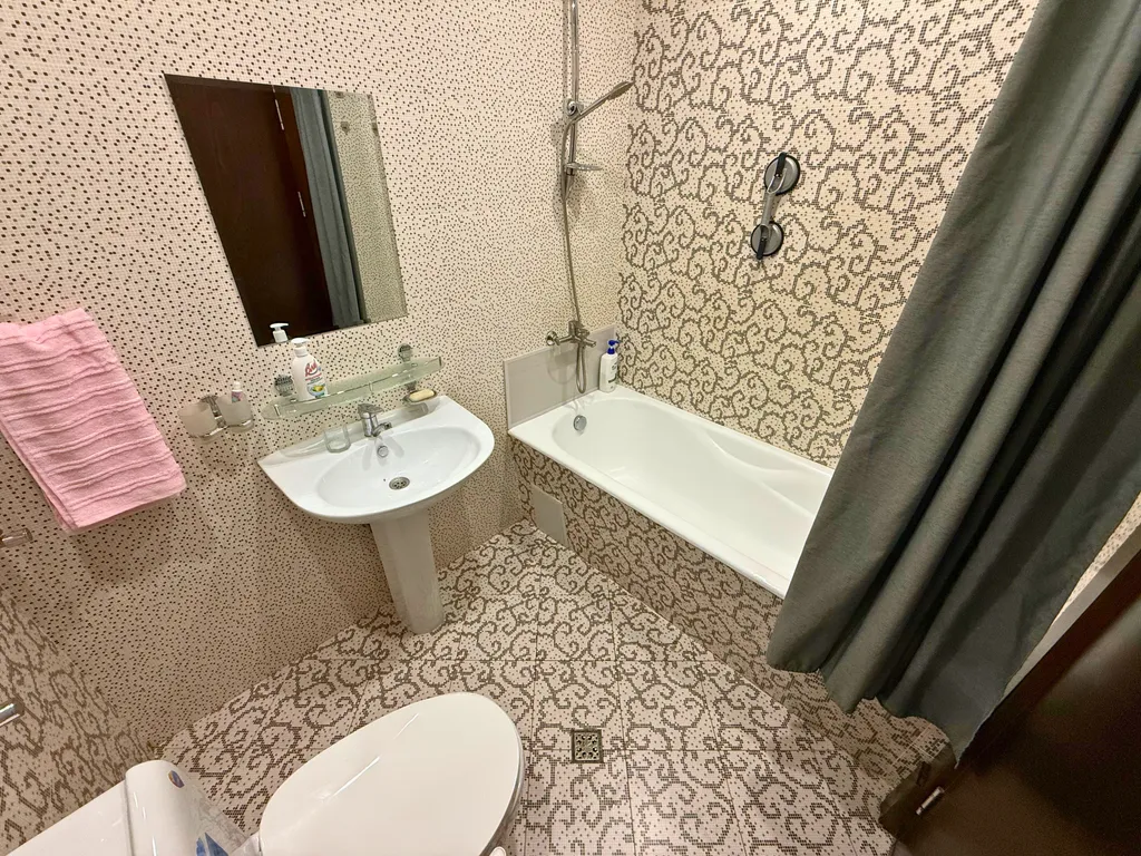 Танхаус рядом со множеством ресторанов