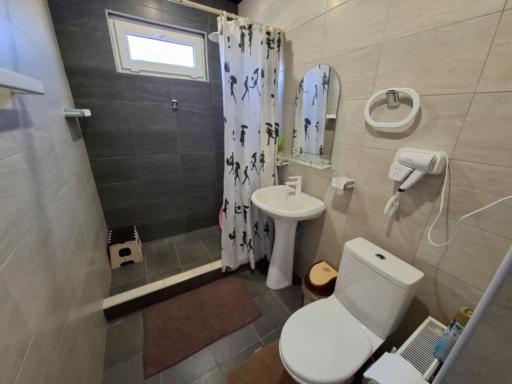 Двухкомнатный домик с террасой и кухней на Азовском море 2