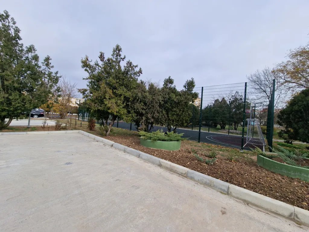 Квартира с ремонтом и видом на озеро Мойнаки