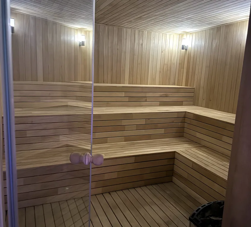 Уютно и стильно в центре города, близко к старому Тбилиси