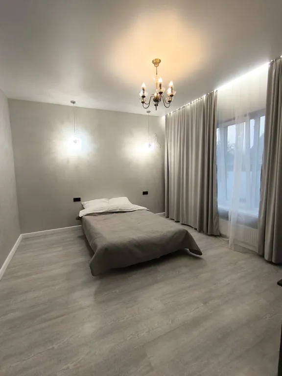 Коттедж Новый дом с тёплым бассейном во дворе — Елизаветинская