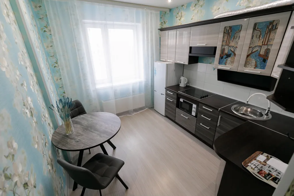 Уютная однокомнатная квартира через дорогу от ОНКО центра