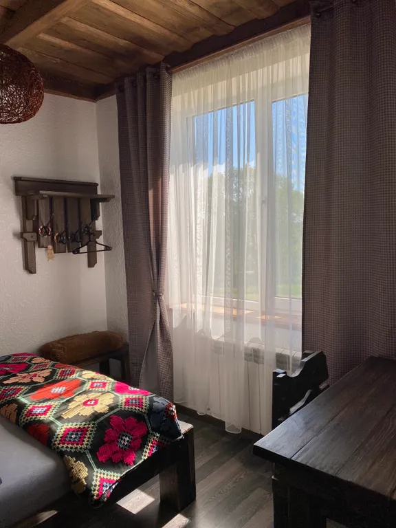 Тихое и комфортное место на берегу реки Лесная