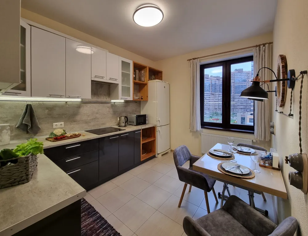 Двухкомнатная квартира с подиумами