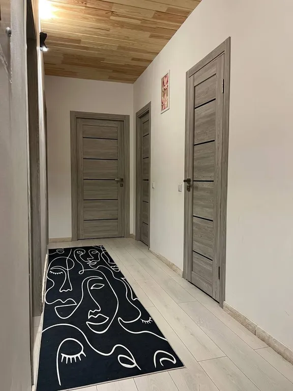 Новый уютный коттедж в черте города