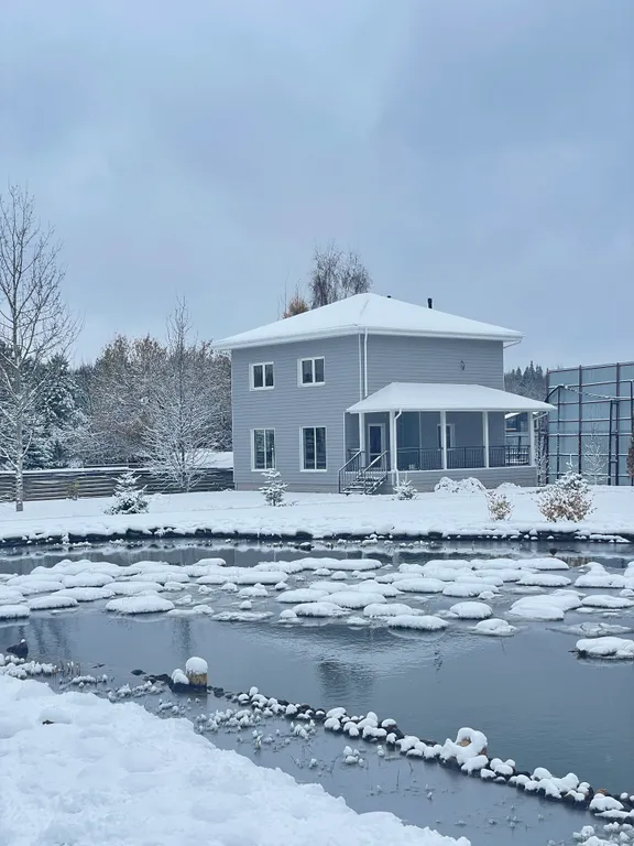 Дом на берегу