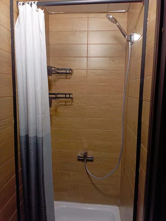 Уютная комната для двух человек в центре Москвы с общим санузлом