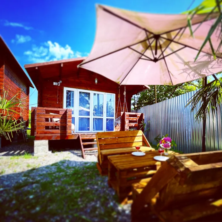 Коттедж Гостевой дом тропикана жилье сухум — аренда посуточно в Сухум