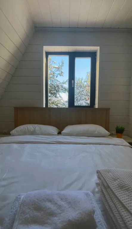 Современный дом в сосновом лесу в 30 минутах от аэропорта