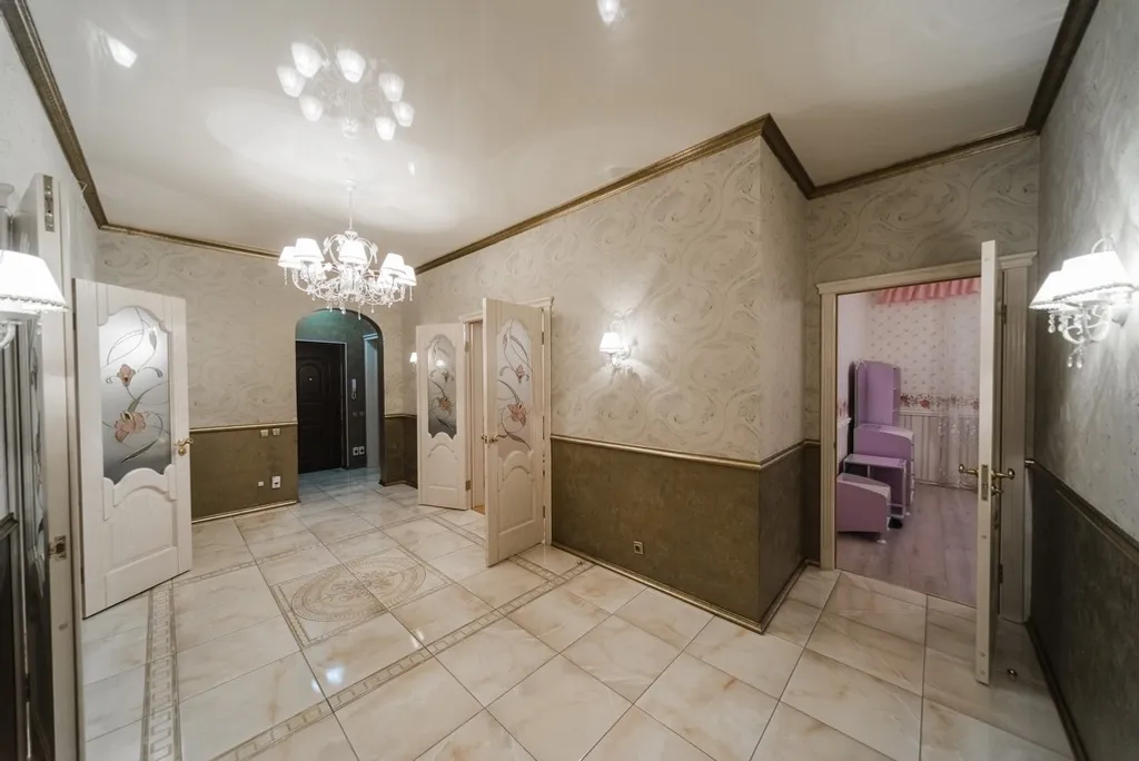 4-комнатная квартира в центре рядом с ОГУ, ТЦ Восход