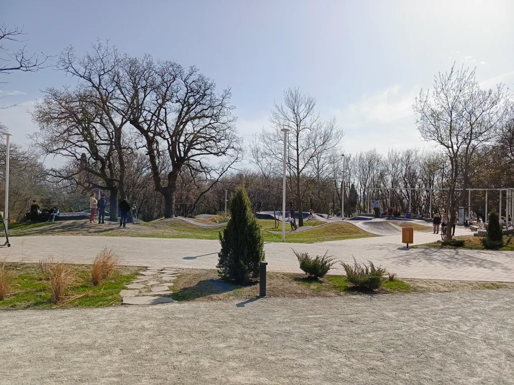 Уютная студия с видом на море, на горы и парк