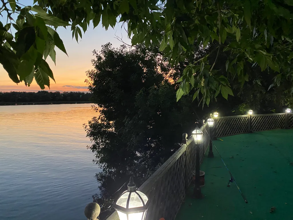 Дом на реке