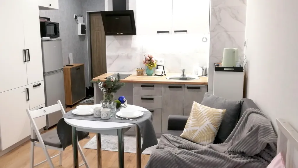 Студия loft с балконом