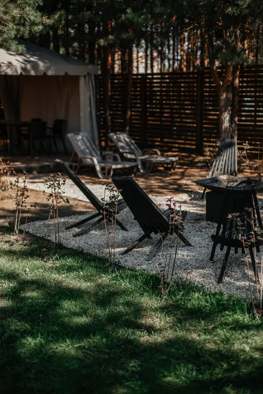 Домик в сосновом лесу