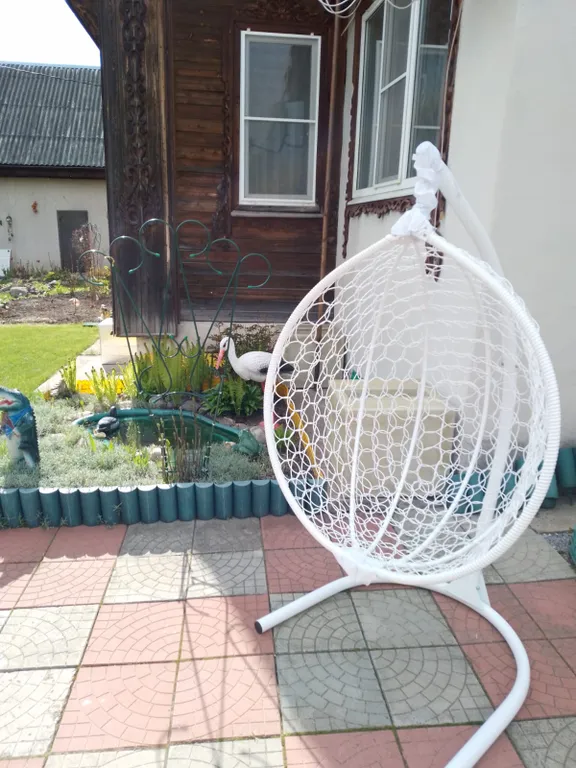 Дом у реки в центре города