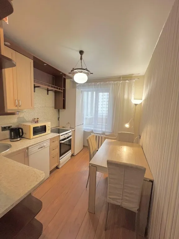 Современная трехкомнатная квартира