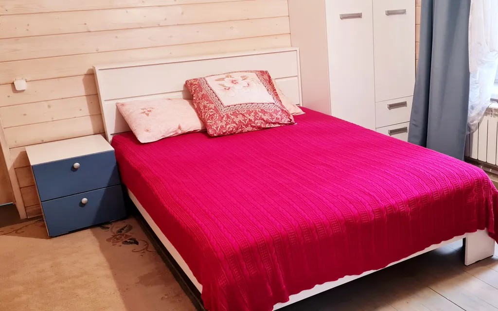 Домик у озера рядом с Москвой