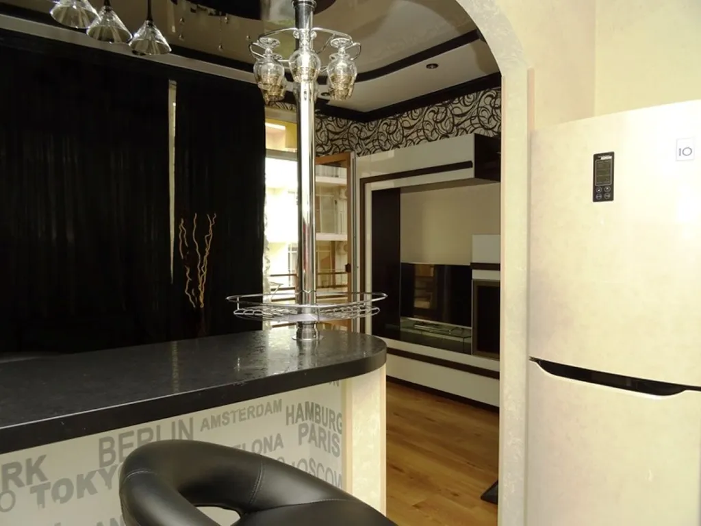 Студия на берегу моря