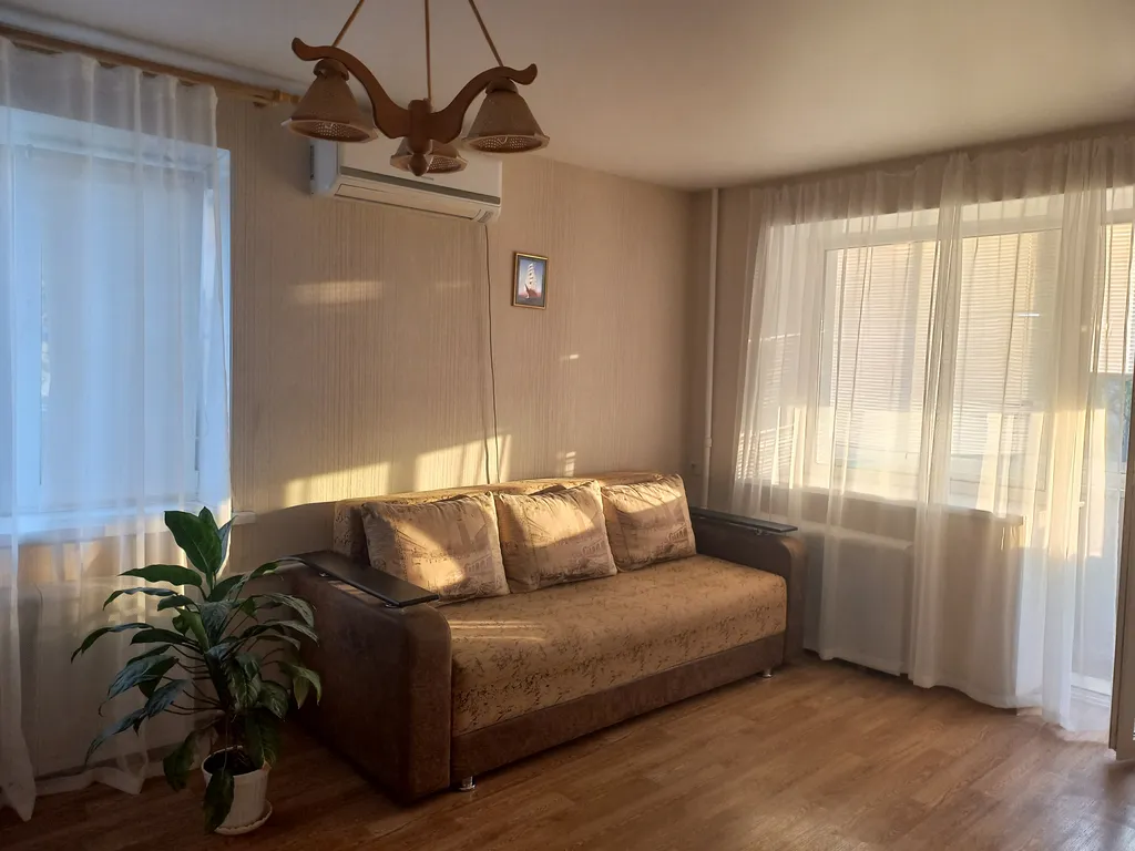 Светлая и уютная квартира — аренда посуточно в Волгоград