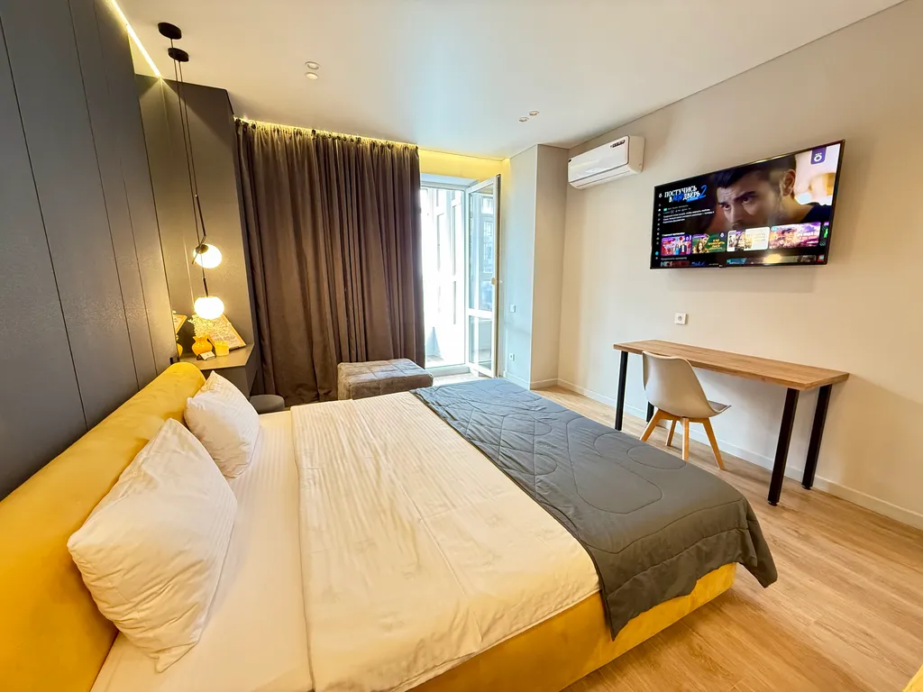 Авторская студия рядом с ТРК Горизонт