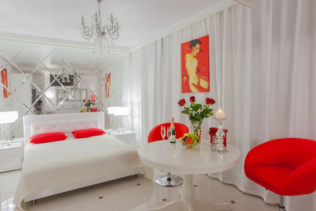 LeoHotels на Марата