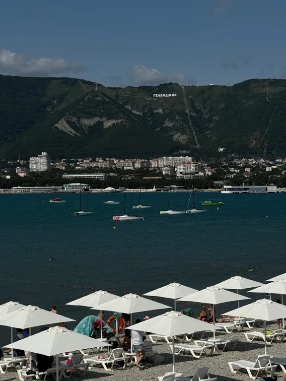 Квартира Апартаменты с видом на море около отеля Метрополь — Геленджик