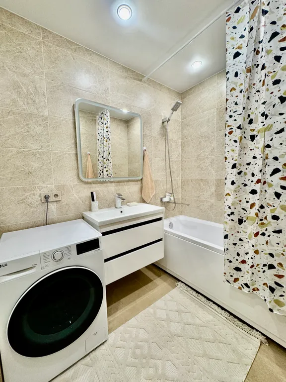 Роскошная + камин + ТВ 2 метра