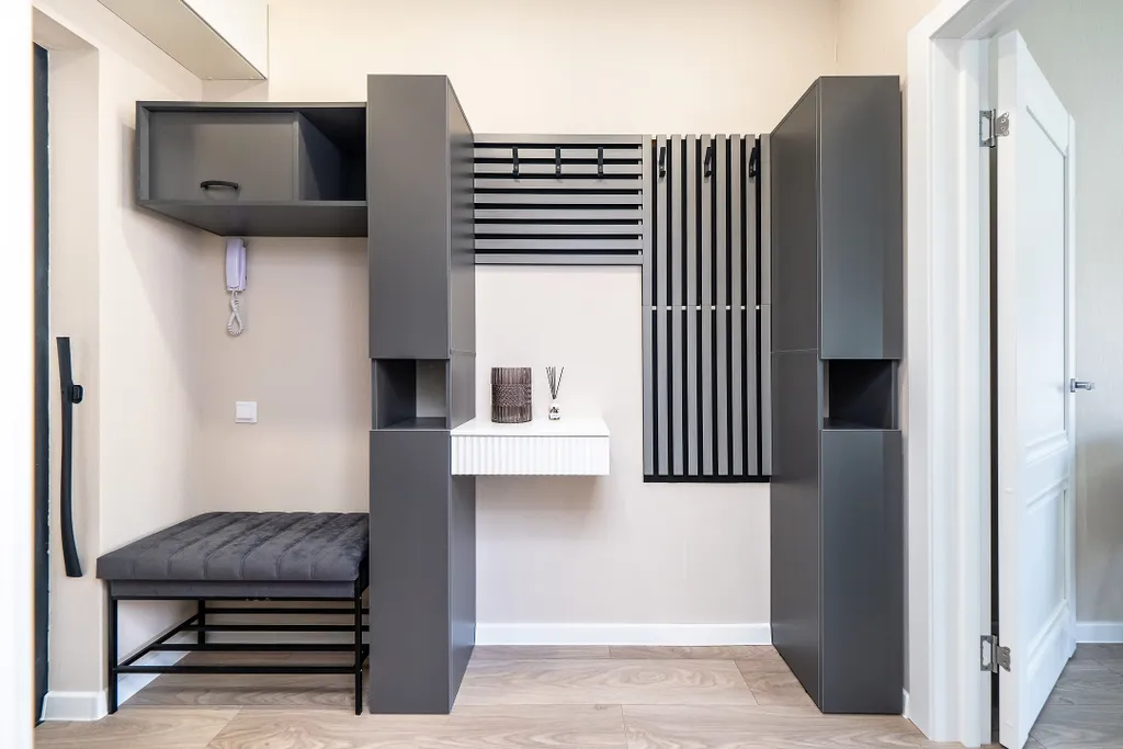 Просторная дизайнерская студия для троих