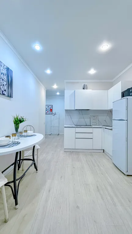 Квартира находится в центре в жилом комплексе атлант