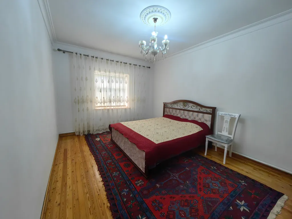 Просторный дом с зоной барбекю