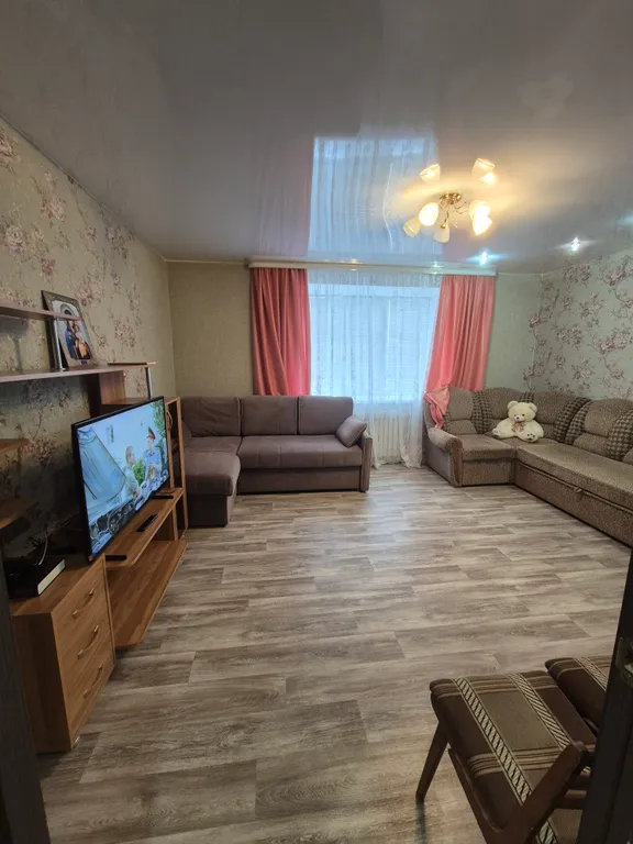 Уютная современная просторная квартира рядом с монастырем