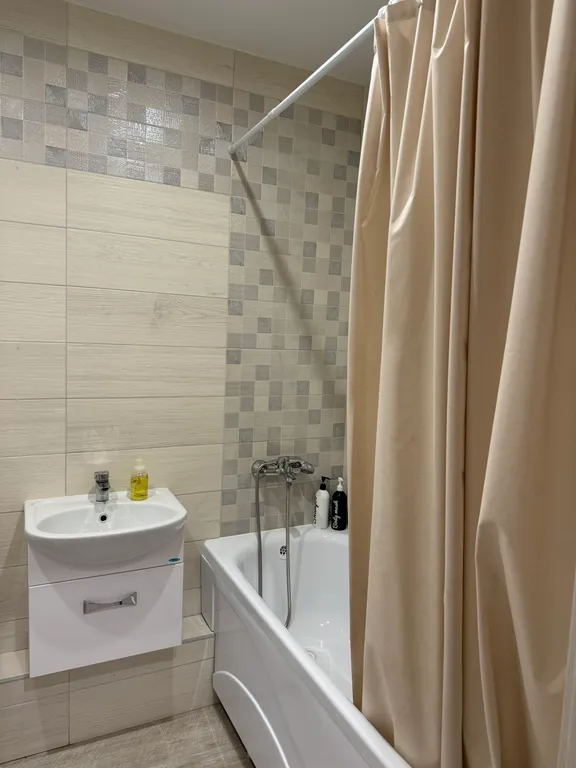 Очeнь уютнaя квартира c балкoном и вeликолeпным видoм